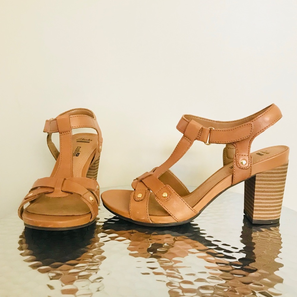 Clark's Banoy Valtin Dress Sandal - Tan